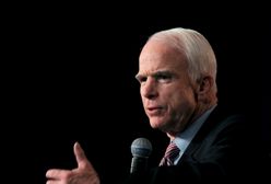John McCain nie żyje. Ameryka pogrążona w żałobie. "Jest nie do zastąpienia"