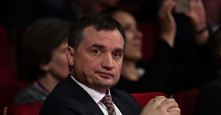 Ziobro i pijana dziewczyna. Wyciągnęli incydent z czasów studenckich