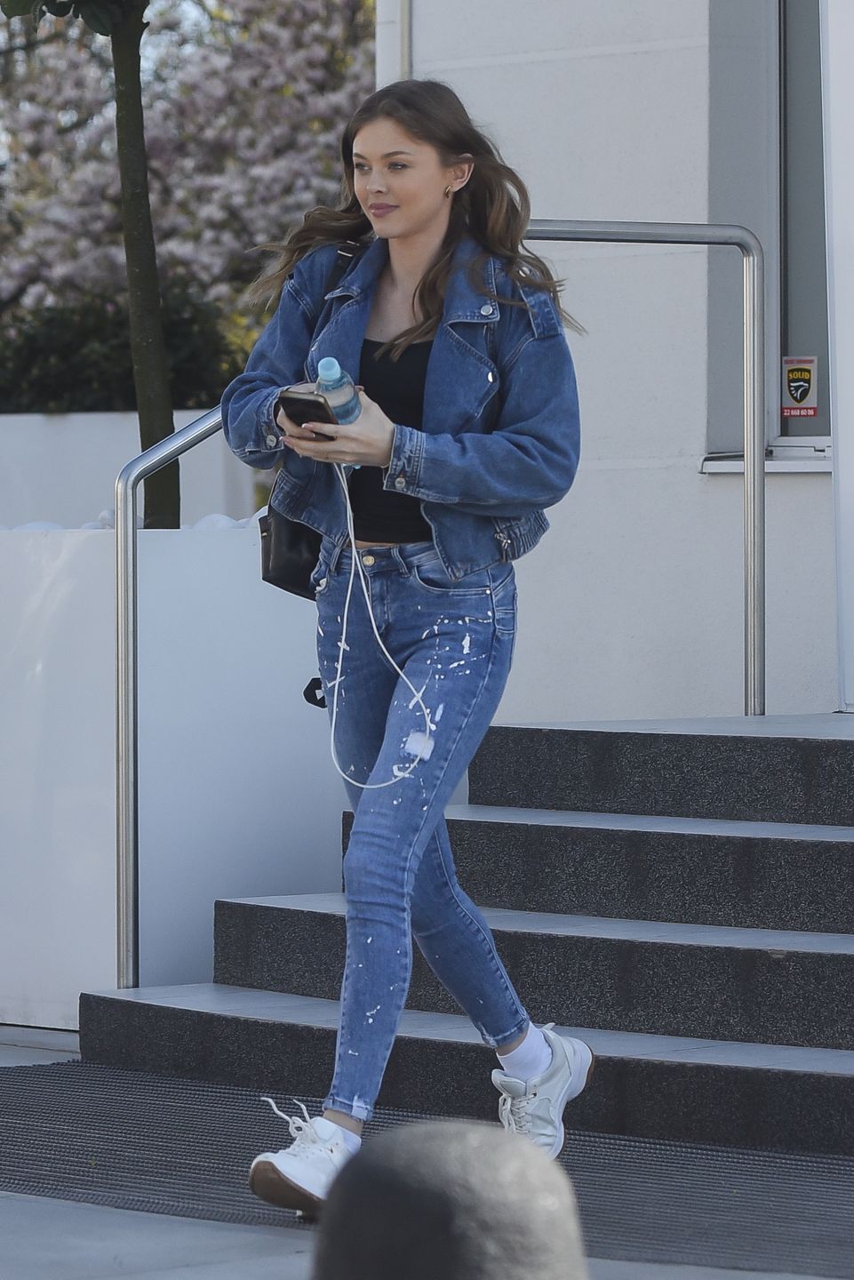 Joanna Opozda buszuje po butiku i gawędzi w restauracji z Mateuszem Banasiukiem