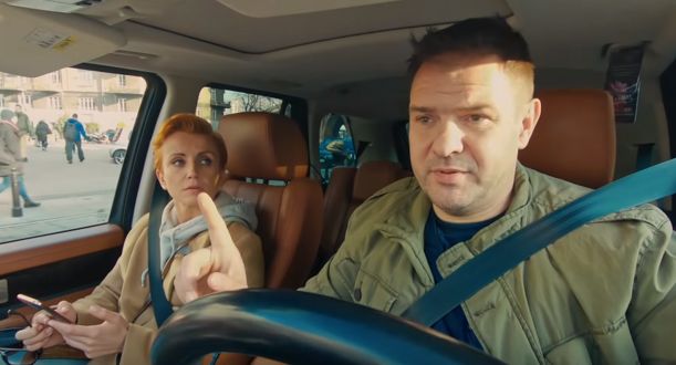 Tomasz Karolak wkręca Katarzynę Zielińską w reklamie burgerów Maestro