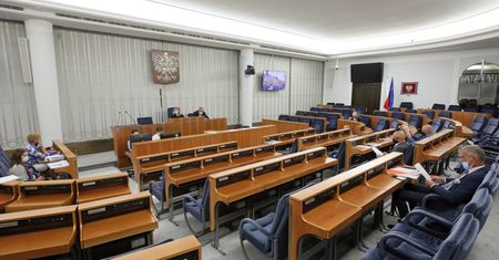 Finanse publiczne. Senacka komisja za wykreśleniem kilku przepisów
