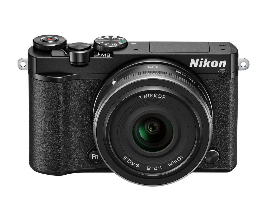 Nikon 1 J5 - bezlusterkowiec z 20 kl./s, filmami 4K i dotykowym ekranem 1