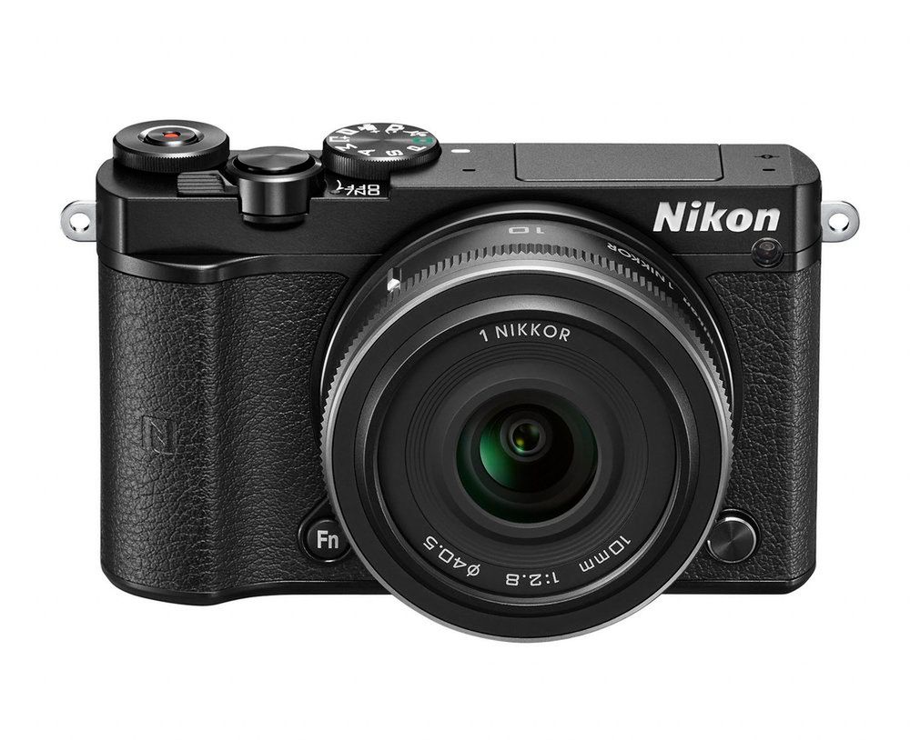 Nikon 1 J5 - bezlusterkowiec z 20 kl./s, filmami 4K i dotykowym ekranem