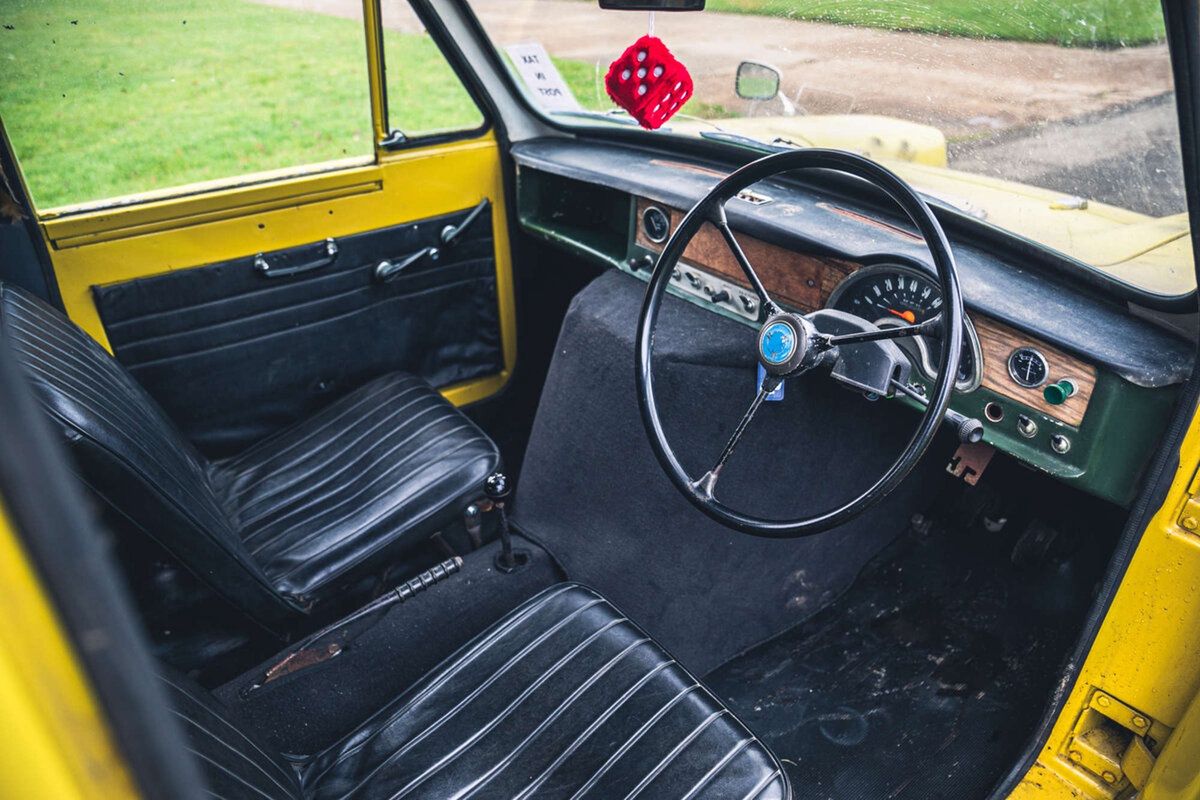 Reliant Regal z serialu "Tylko głupcy i konie"