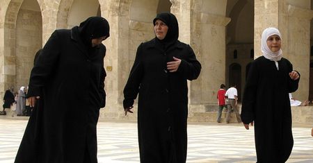Nie chcą zasłaniać włosów. Iran otwiera "klinikę" dla kobiet sprzeciwiających się obowiązkowemu hidżabowi