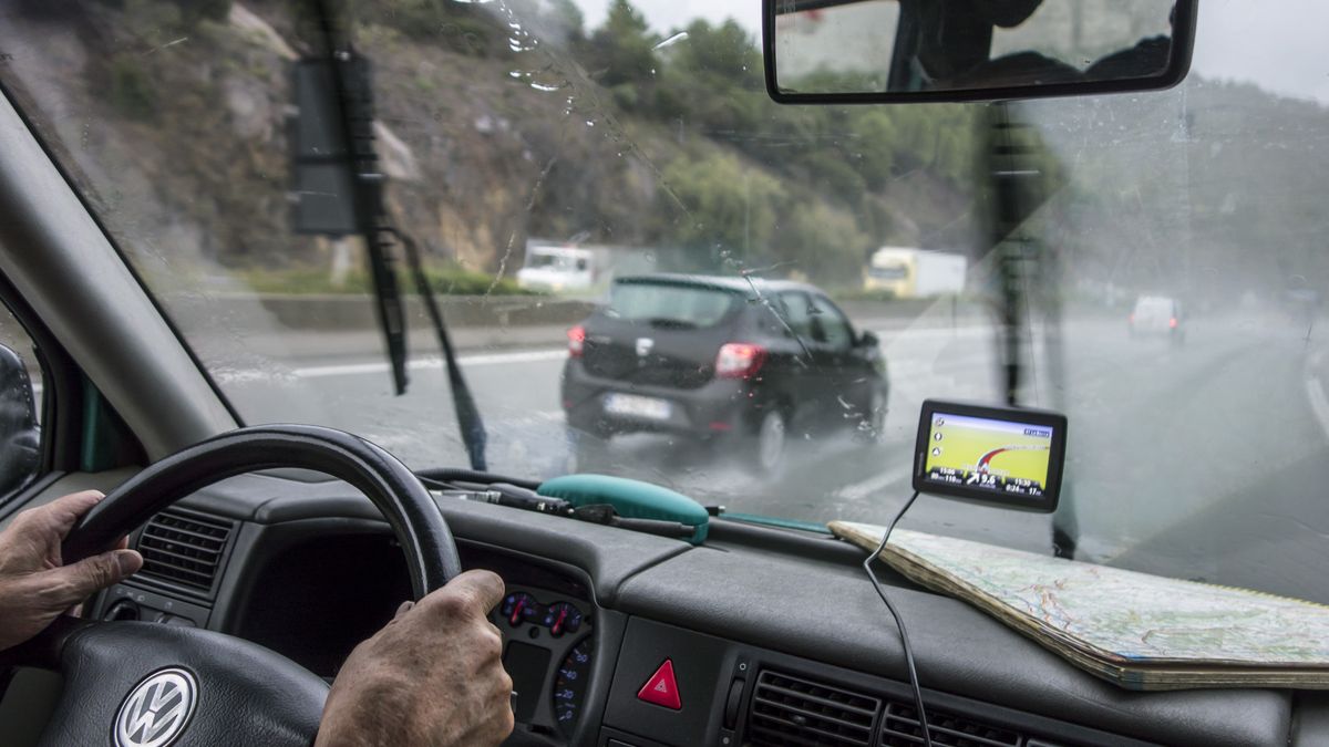 Speeding cars overtaking vehicle on highway during heavy rain shower seen from inside of car with GPS and road map on dashboard
Speeding cars overtaking vehicle on highway during heavy rain shower seen from inside of car with GPS and road map on dashboard. (Photo by: Arterra/Universal Images Group via Getty Images)
Arterra
fast, pass, passing, heavy, road, bad, rainstorm, responsible, irresponsibility, danger, dangerous, downpour
