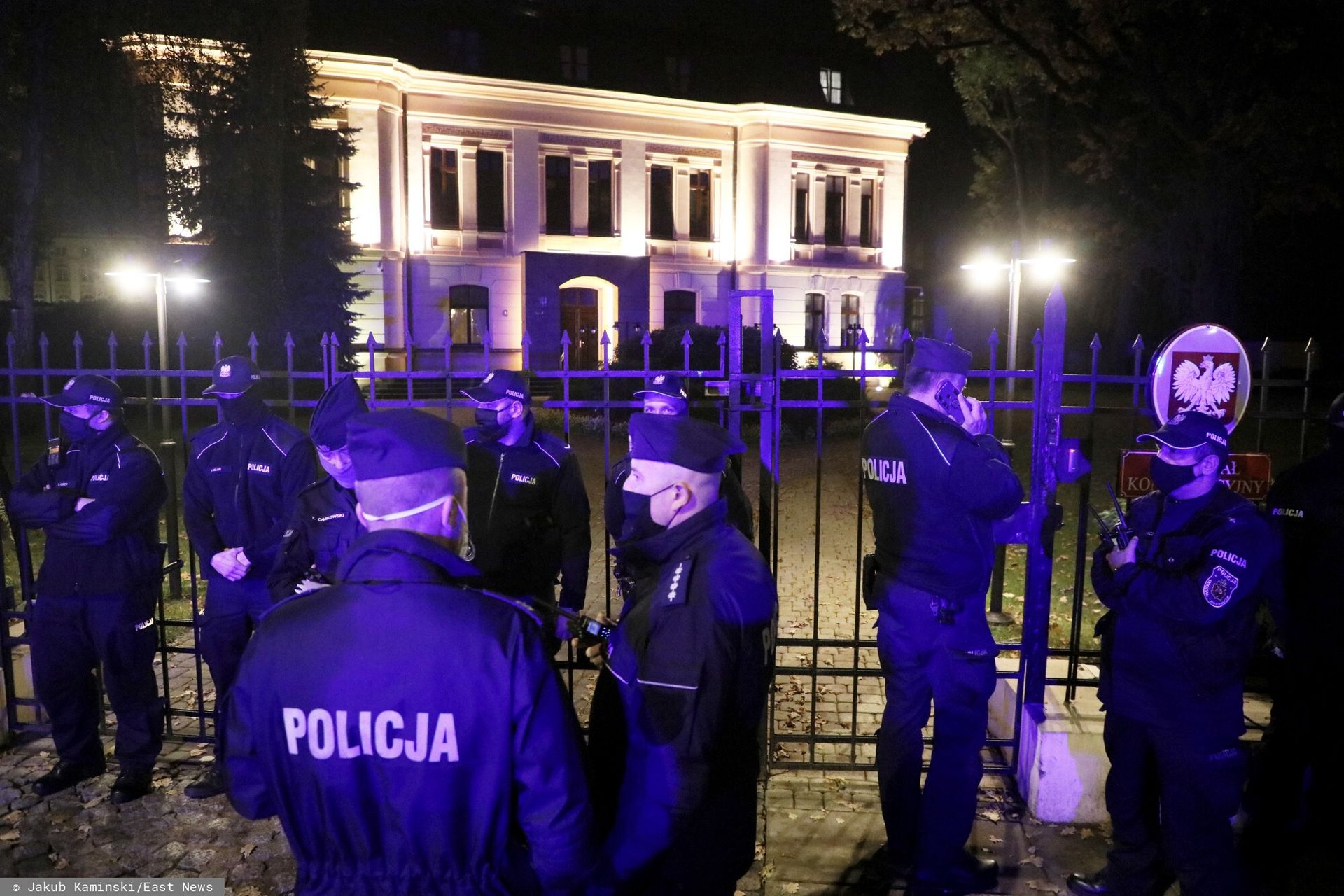 Zagrożenie pod budynkiem TK? Policja reaguje