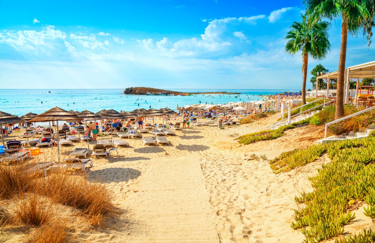 Plaża Nissi w Aiya Napa