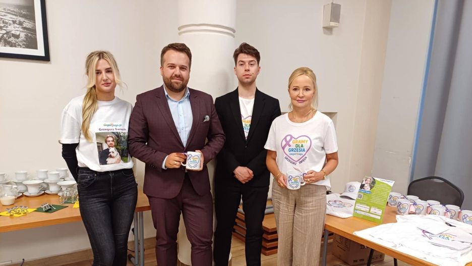 Na zdjęciu Julia i Piotrek, z Markiem Materkiem - prezydentem Starachowic i  Agnieszką Kuś - radną Rady Miejskiej.