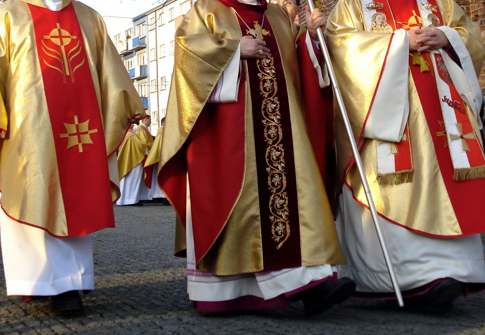 Czy księża korzystali z aplikacji dla gejów? Raporty nie pozostawiają złudzeń