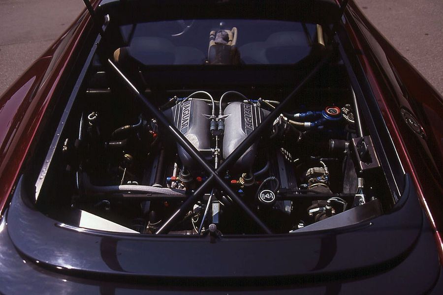 Jaguar XJ220 (fot. sportauto-online.de)