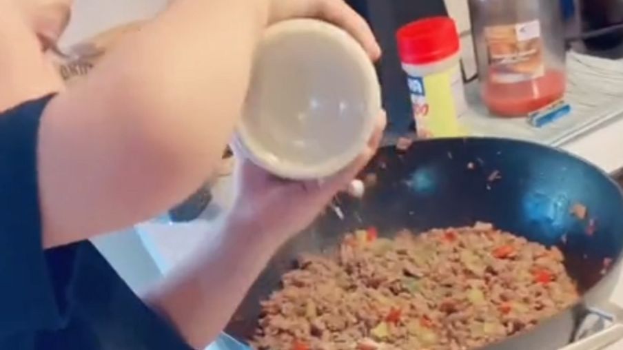 Zaczął gotować w wieku 14 miesięcy