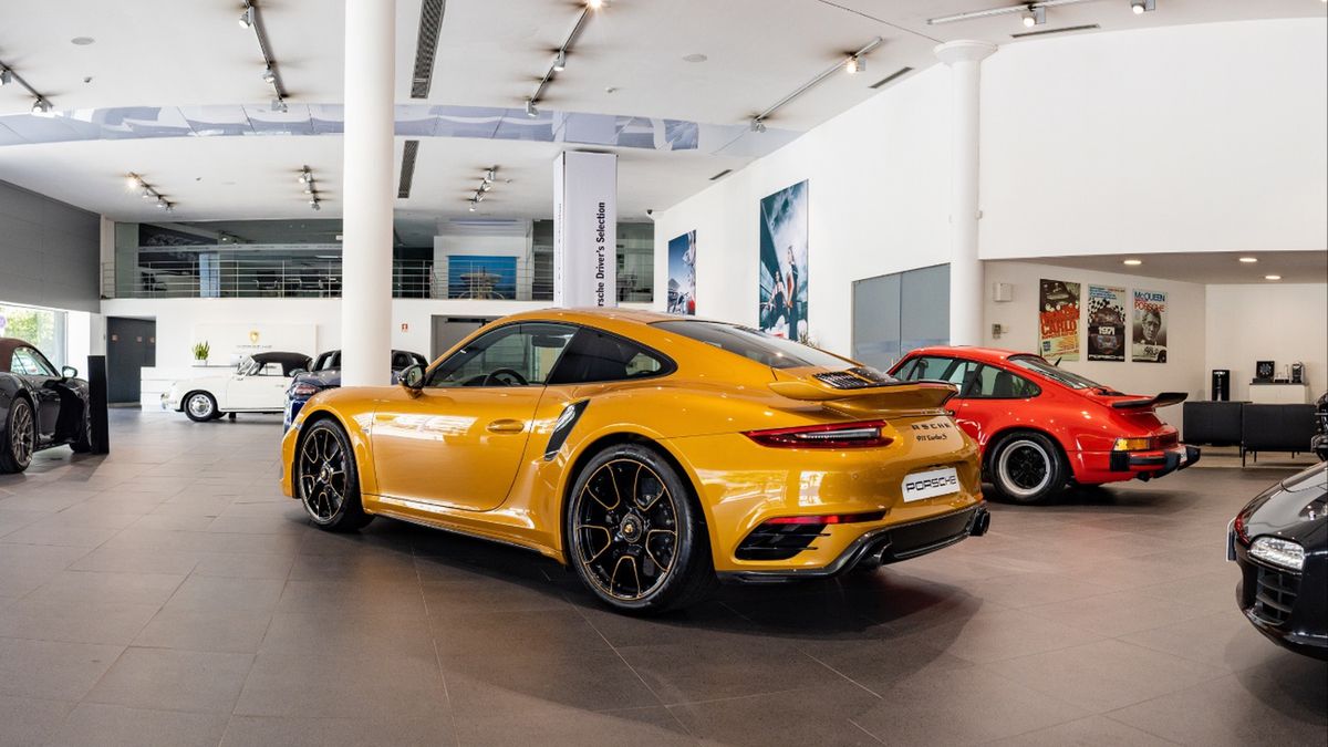 CBŚP rozbiło gang samochodowy. Zatrzymano 20 osób