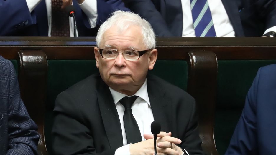 "GW" ujawnia. Wielka zrzutka na PiS w państwowych firmach