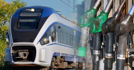 Samochód czy pociąg? Sprawdzamy koszty podróży na Wielkanoc