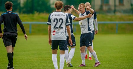 IV liga Bank Spółdzielczy Bielsk Podlaski. Deszcz goli w 11. kolejce. Rekordowe 15:0 KS Wasilków. Protest piłkarzy Supraślanki Supraśl