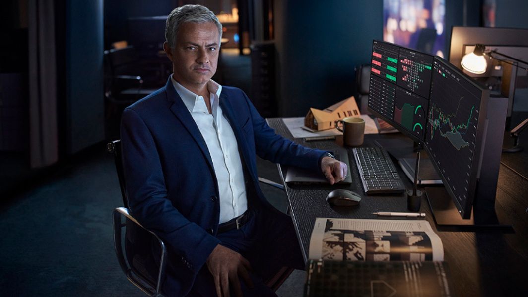 Słynny trener Jose Mourinho jest twarzą XTB w nowej kampanii.