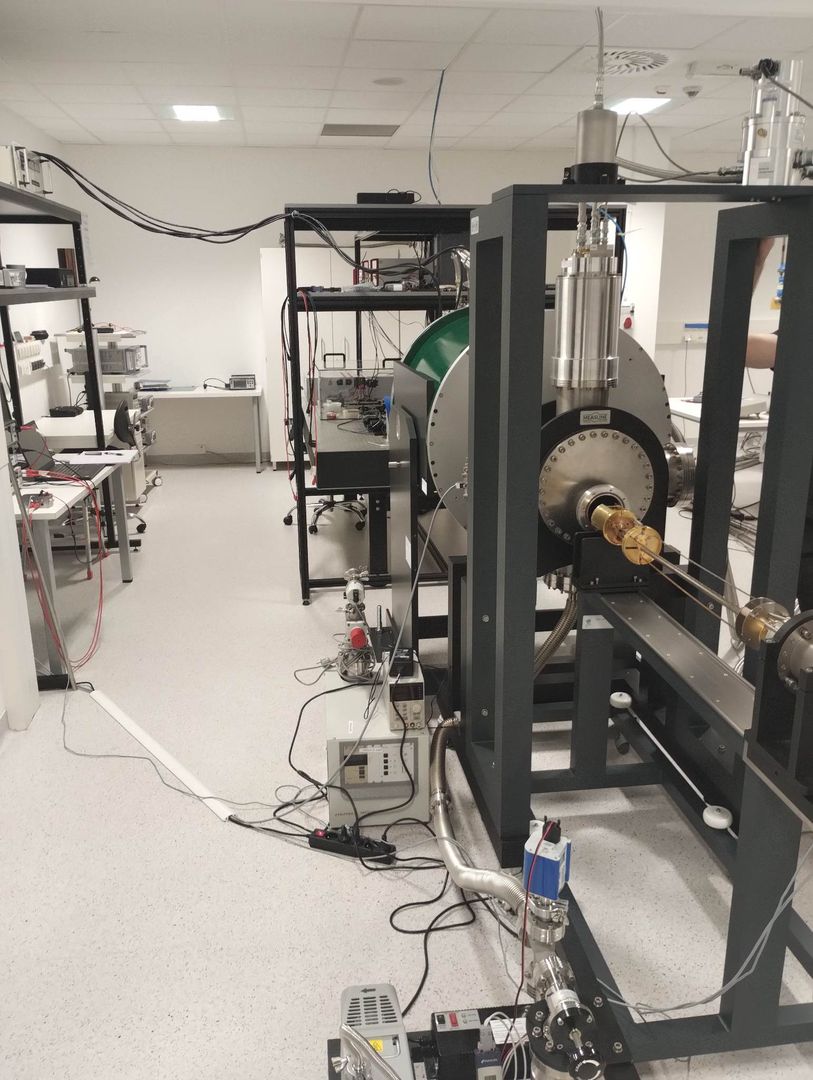 Jedno ze specjalistycznych urządzeń badawczych w laboratorium CENTERA