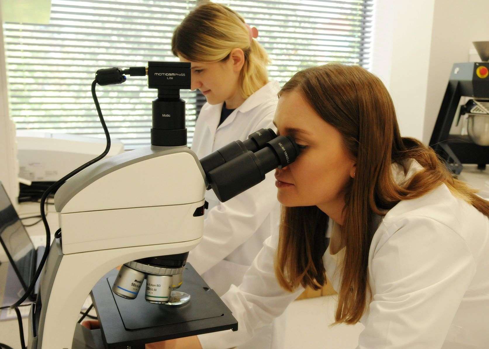  Polska Grupa Energetyczna 