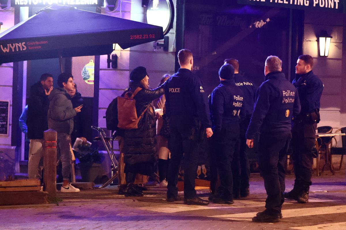 Wielka obława w Brukseli. Dziesiątki policjantów w akcji