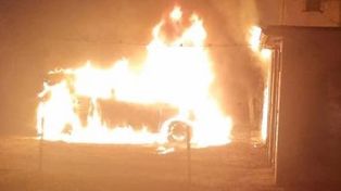 Olesno: Zemsta na byłym mężu. Nissan spłonął doszczętnie