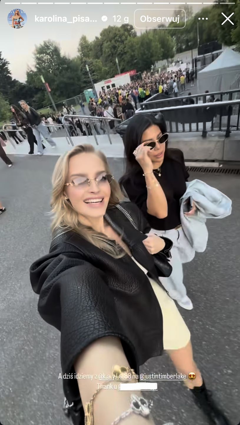 Karolina Pisarek w masełkowej mini 