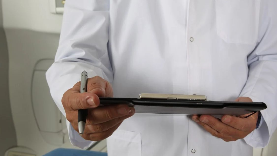 Pole magnetyczne może być stosowane u pacjentów z przebytymi złamaniami, uporczywymi migrenami, obrzękami czy osteoporozą. 