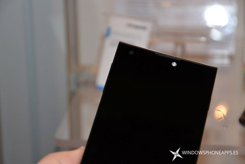 Na MWC 2015 swoje smartfony z Windows Phone'em pokazał także... Polaroid 3