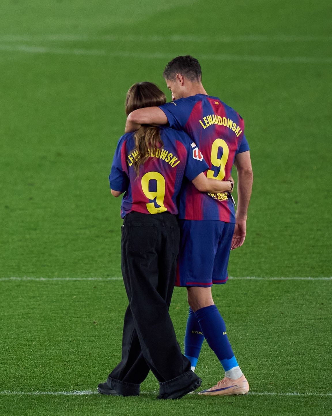 Lewandowscy uchwyceni na pustym Camp Nou