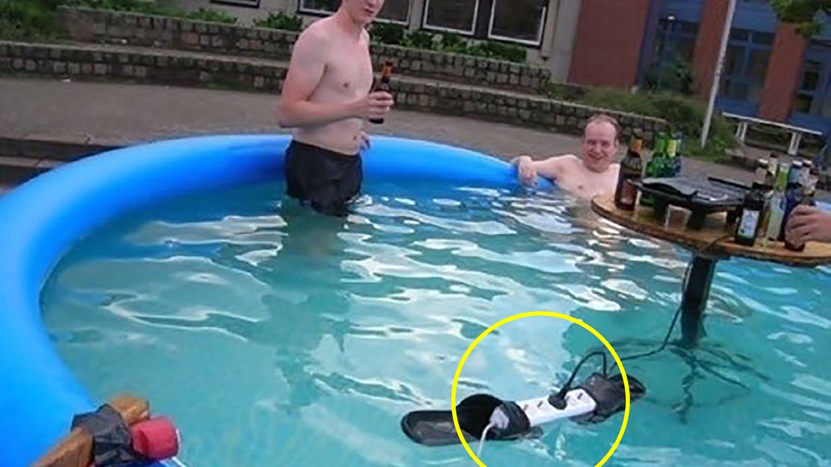 Miejmy nadzieję, że jednak nic złego tu się nie wydarzyło. Bo przecież co złego może się stać, jeśli ktoś podłączy prąd do wody, w której są ludzie...