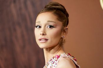 Ariana Grande ma COVID-19. Zrezygnowała z trasy