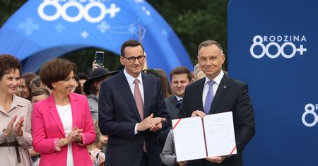 Co dalej ze świadczeniami dla Polaków? Komitety odpowiedziały