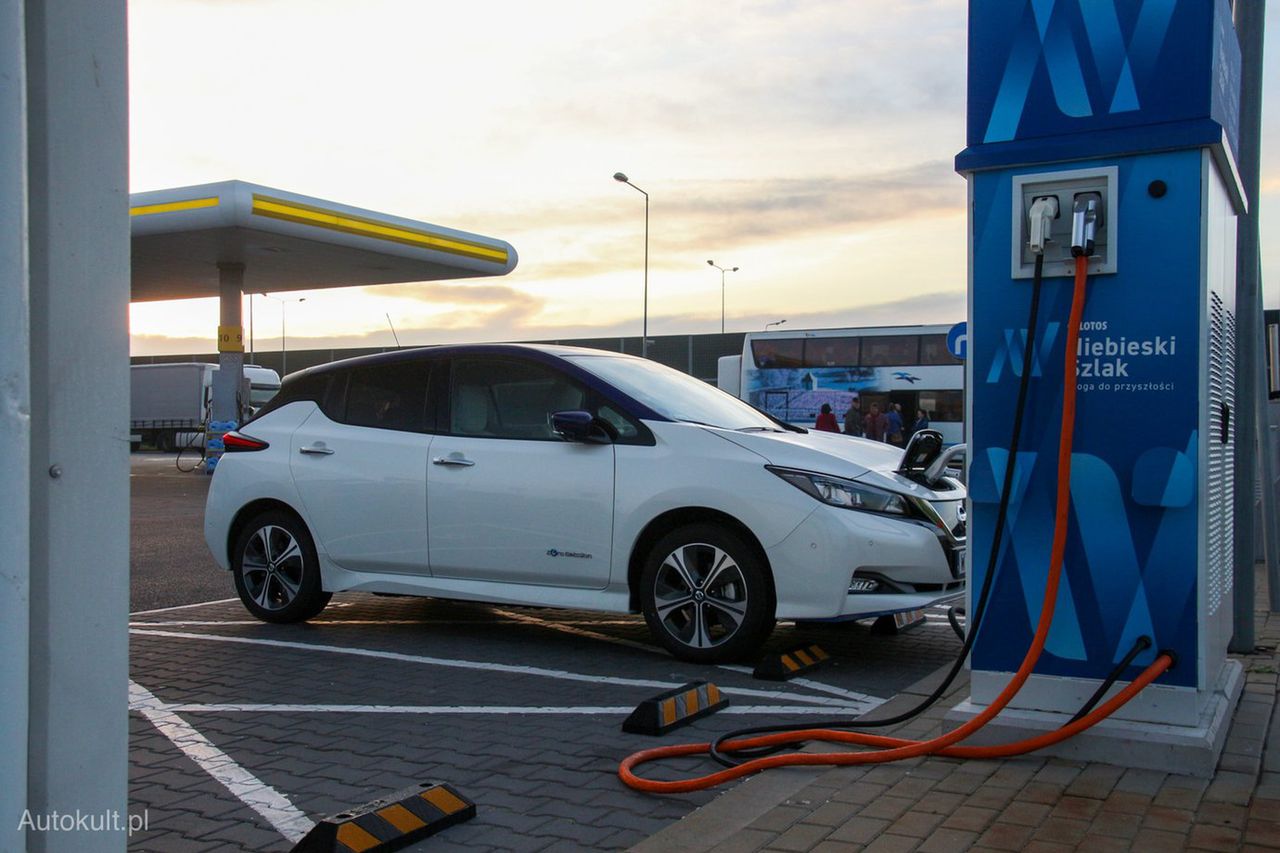 Dopłaty do samochodów elektrycznych oficjalnie bez podatku. Na tym koniec dobrych wiadomości