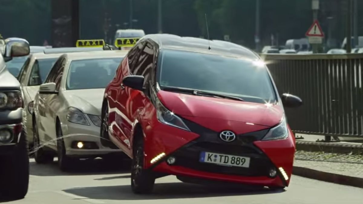 Toyota Aygo olewa co tylko zechce w nowej reklamie 1