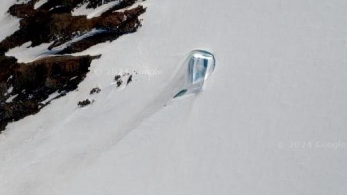 Tajemnicze "drzwi" na Antarktydzie.