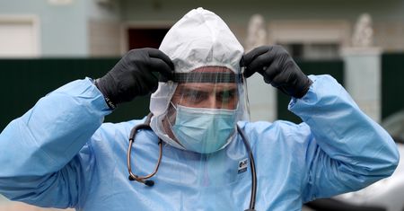 Wrocław. Koronawirus. 90-latka wygrała z COVID-19. Pomogła eksperymentalna terapia