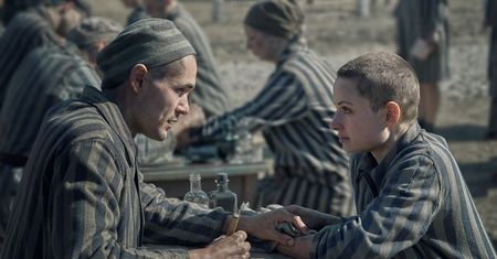 Anna Próchniak z główną rolą w "Tatuażyście z Auschwitz". Wokół serialu pojawiły się kontrowersje