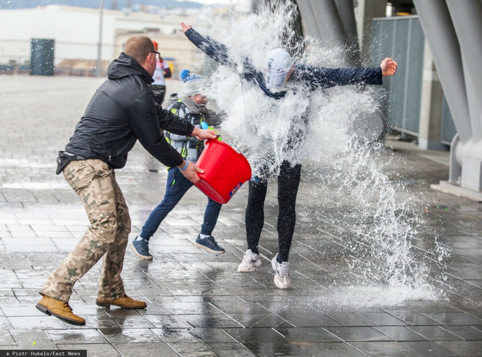 Wielkanoc 2018***ZDJECIA ROKU 2018*** Fot. Piotr Hukalo/East News  Gdansk, 02.04.2018.  Lany poniedzialek w Gdansku.Piotr Hukalo