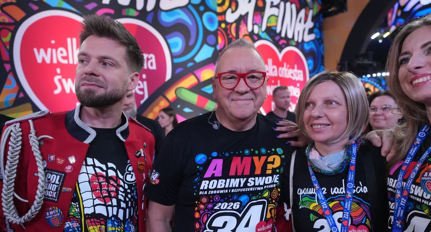 Ruszył 34. finał WOŚP. Kasia Kieli przekazała milion złotych od TVN