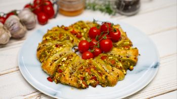 Chrupiący krążek z ciasta francuskiego. Tylko kilka składników, a smakuje bajecznie