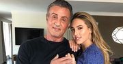 Córka Stallone'a pozuje w bikini. Te zdjęcia zapierają dech w piersiach