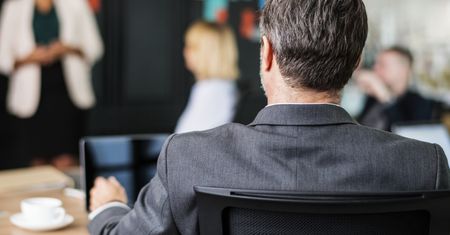 Społeczeństwo się starzeje. Każdy słyszał, nie każdy wie, co to znaczy. Tak zmieni się struktura zatrudnienia