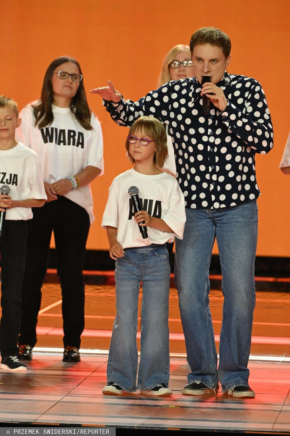 Ralph Kaminski z podopiecznymi fundacji Anny Dymnej