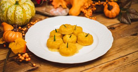 Przepiękne gnocchi z dynią i parmezanem. Włoski przepis na kopytka w jesiennym wydaniu