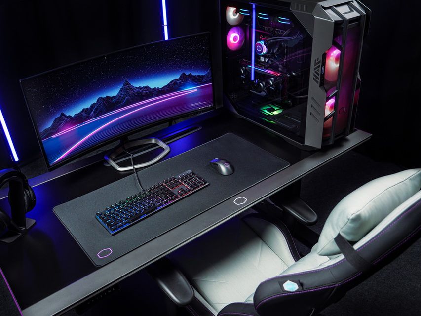 Kompletne stanowisko gracza by Cooler Master.