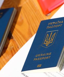 Чоловік їхав в Україну з паспортом без сторінок