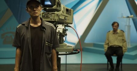 Wtargnął z bronią do siedziby TVP, bo chciał wystąpić w programie na żywo. Historia z 2003 była inspiracją do filmu
