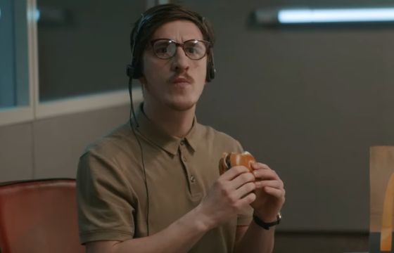 Kosmiczne chrupanie reklamuje Supreme Crispy Chicken w McDonald’s (wideo)