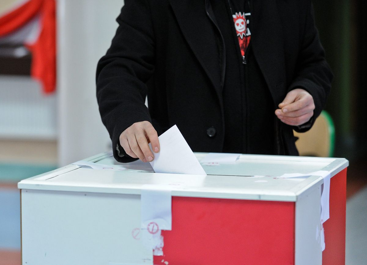 Wybory parlamentarne 2023. Głosowanie. Jak ustalana jest kolejność list na kartach wyborczych