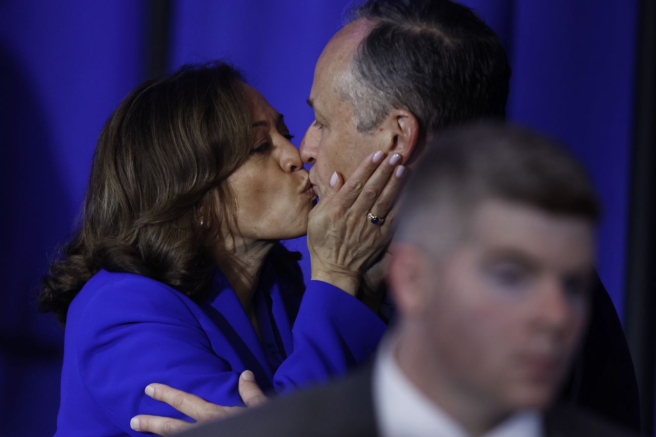 Kamala Harris with her husband, Douglas Emhoff